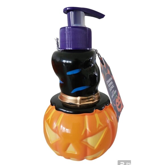 Halloween Jack O'Lantern and Pumpkin Scented Liquid Hand Soap 10.5 oz - NWT - Picture 2 of 3